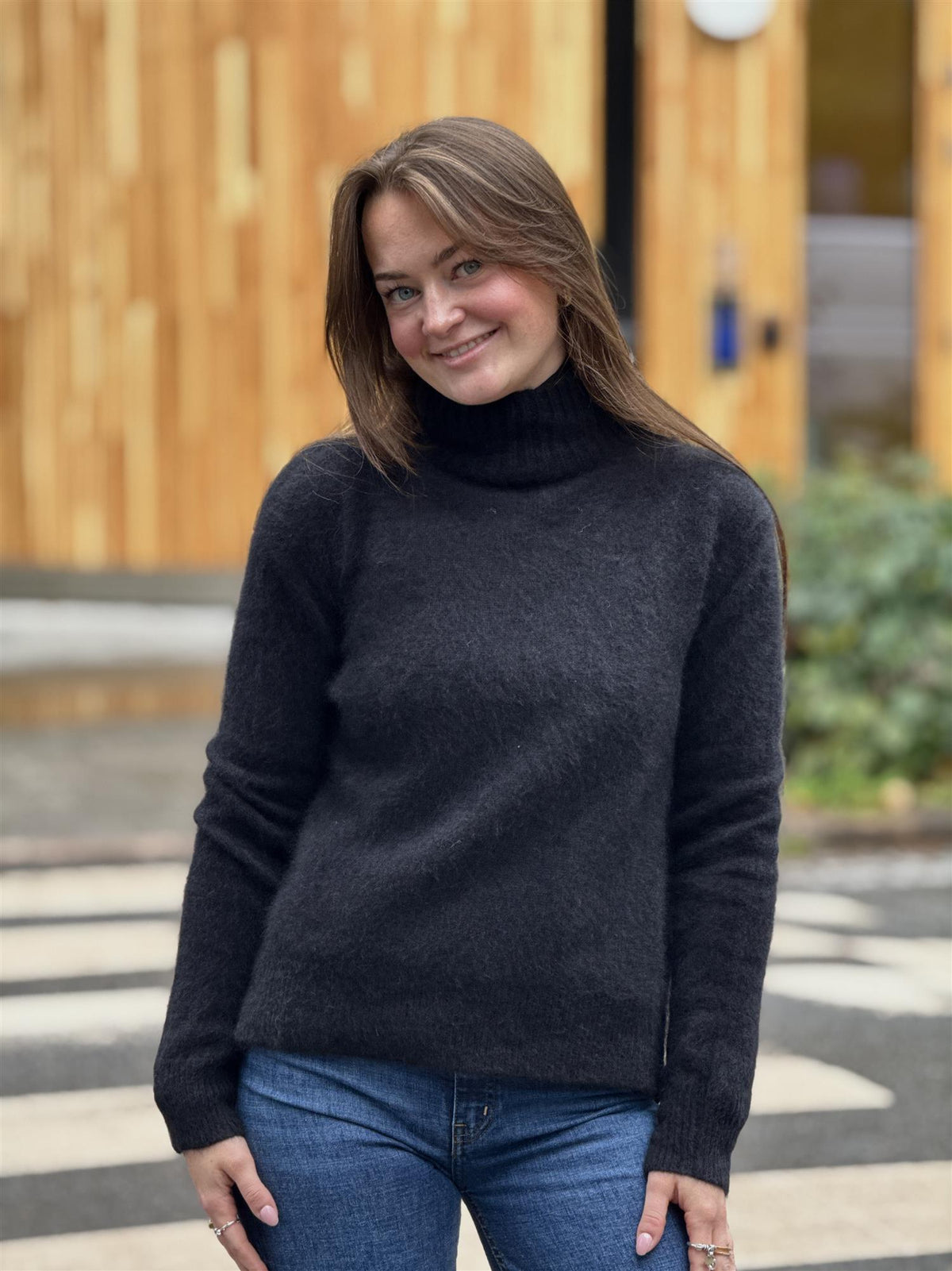 JADE Pullover, Black