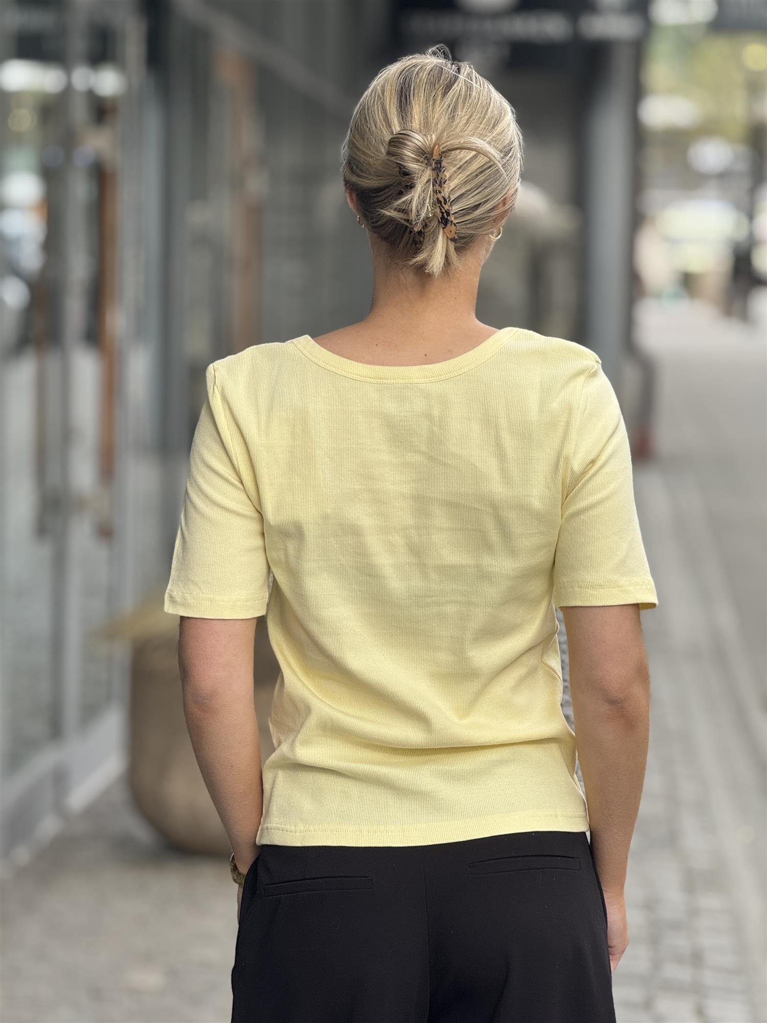 CW Astrid T-Shirt, Yellow