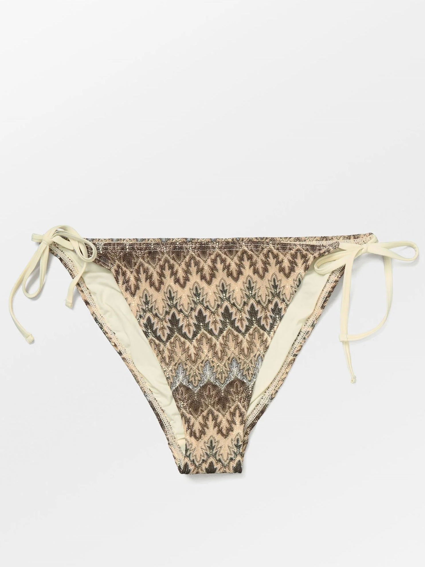Amber Baila Bikini Tanga, Brown