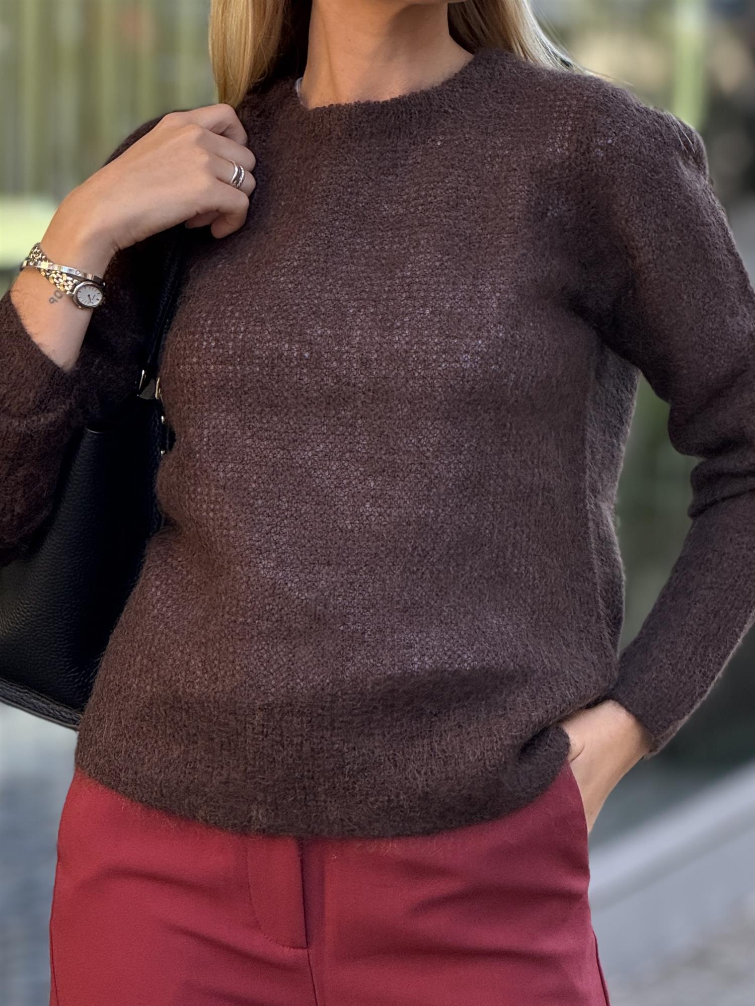 New Maddy, Dark Brown