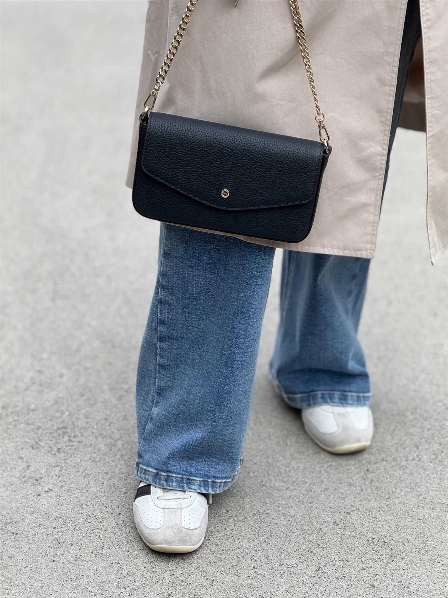 Club Clutch, Marine