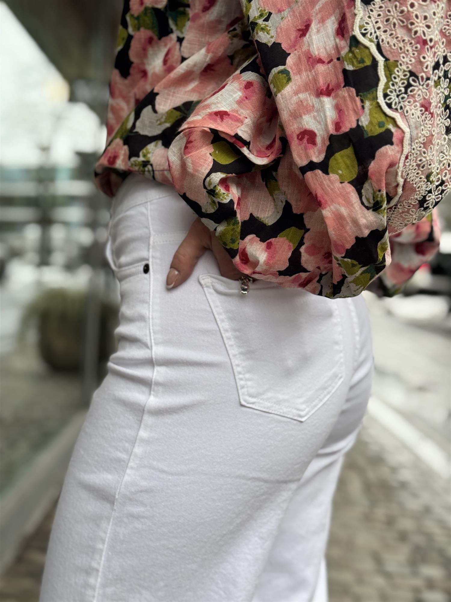 Janaya Jeans, White