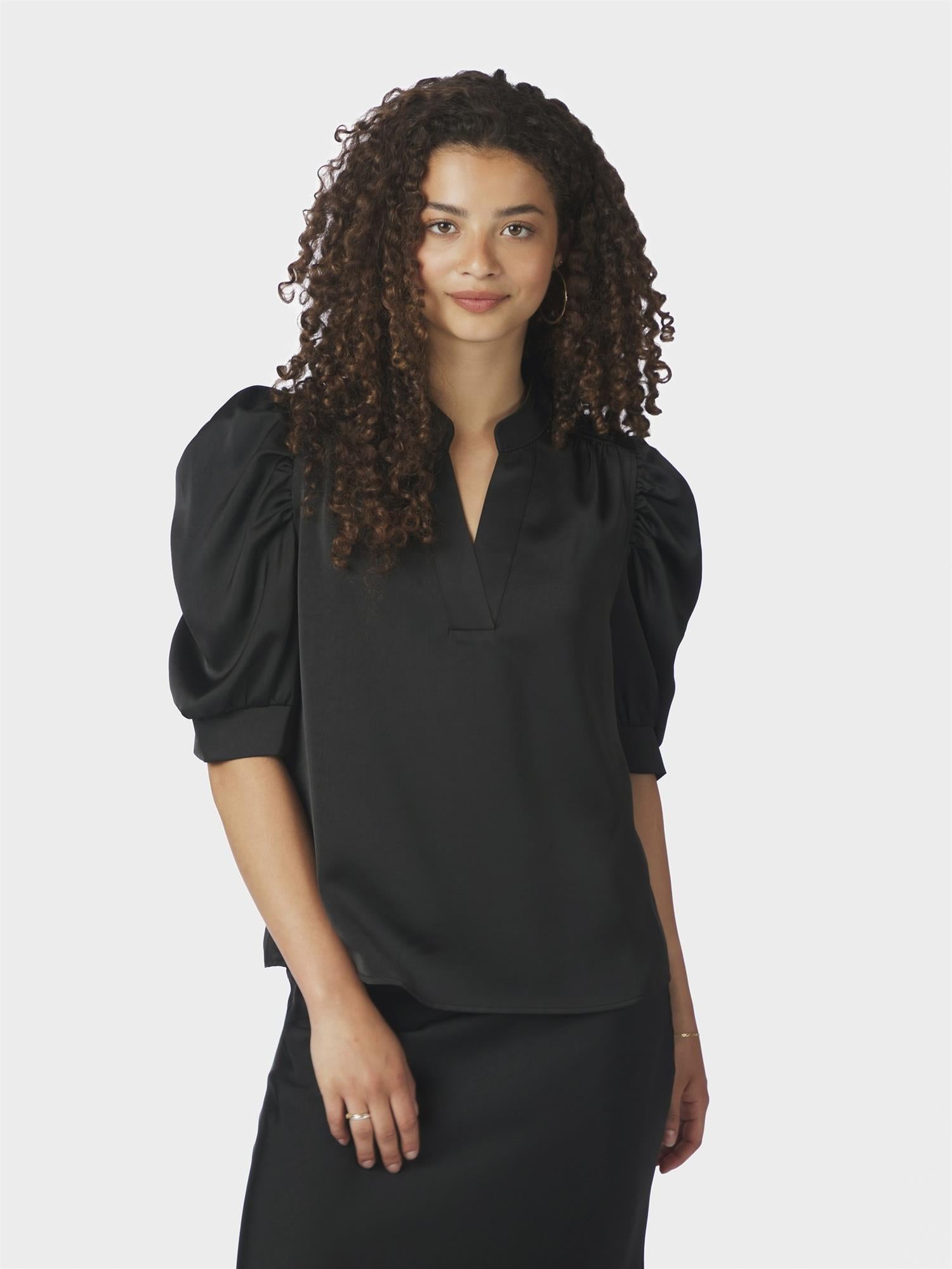 Roella Heavy Sateen Blouse, Black