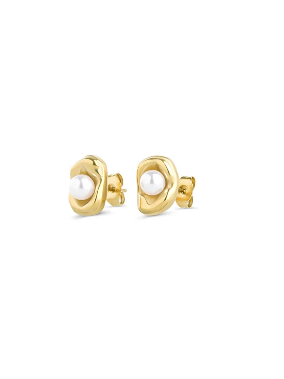 Ilse - Pearl Stud Earrings Stainless Steel - Gold