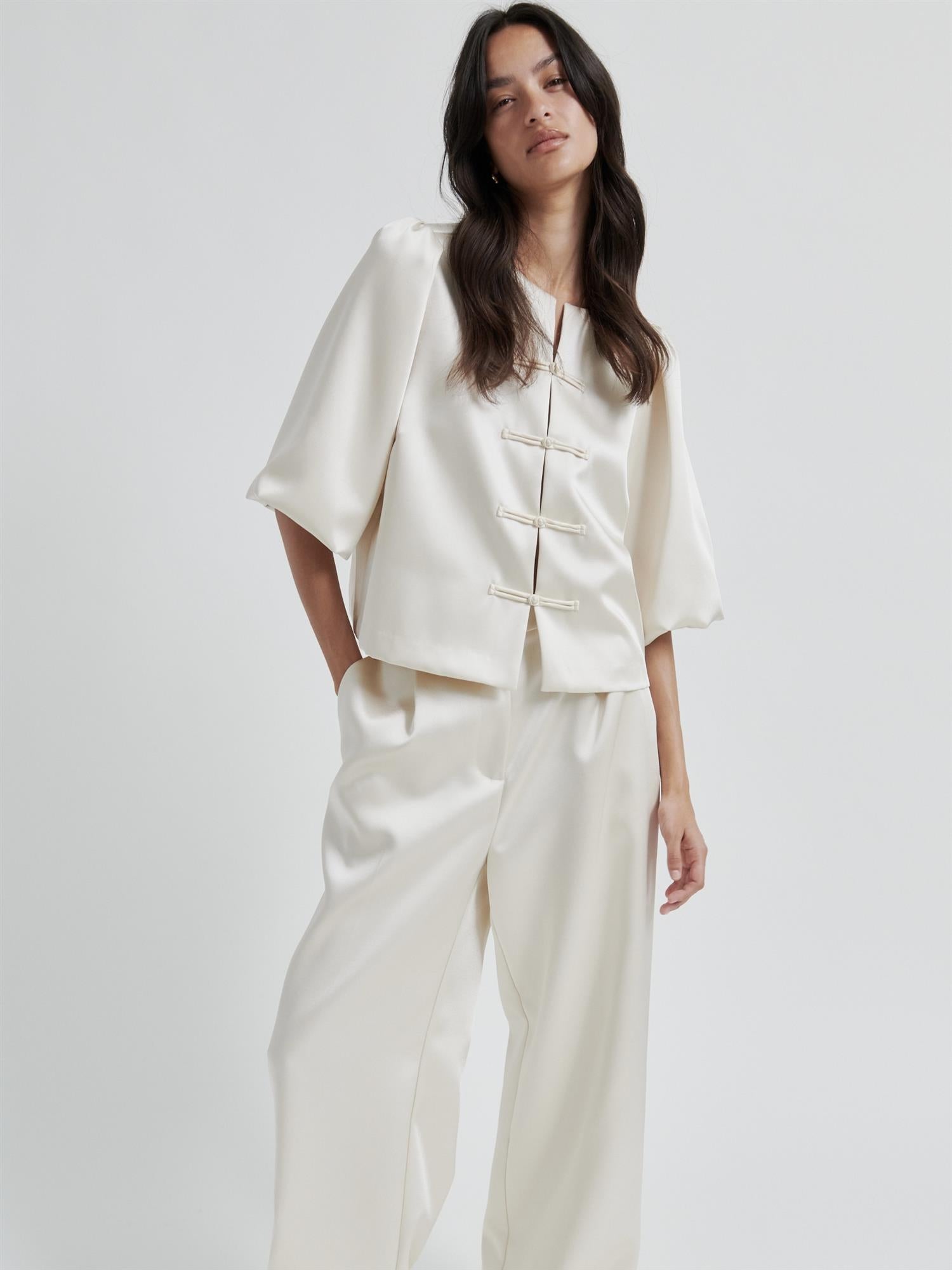 Perlla New Blouse