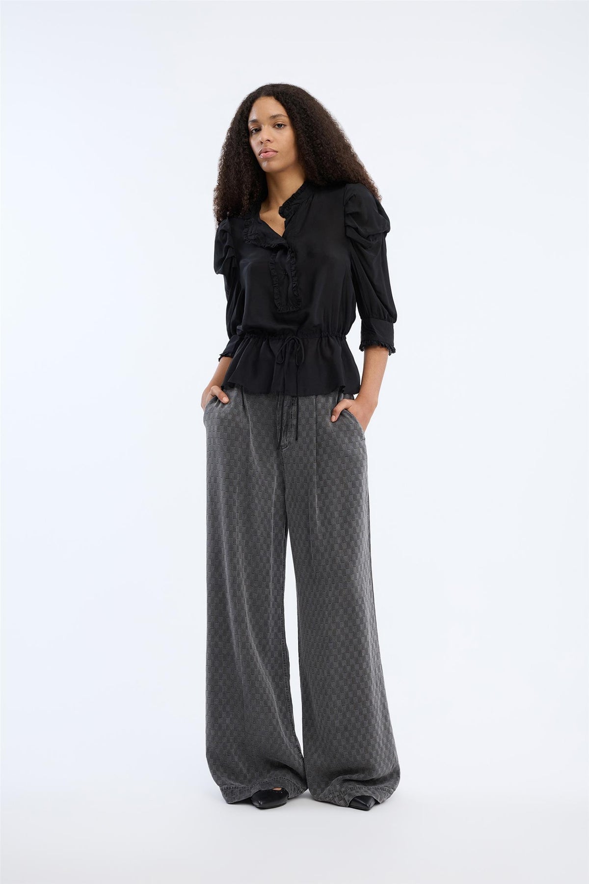 VASTU Blouse, Black