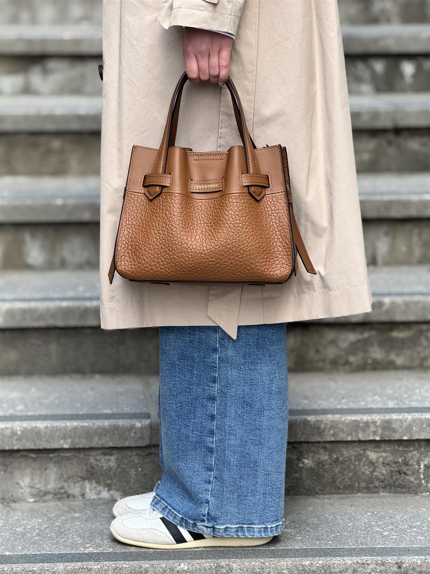 Blossom Medium, Camel