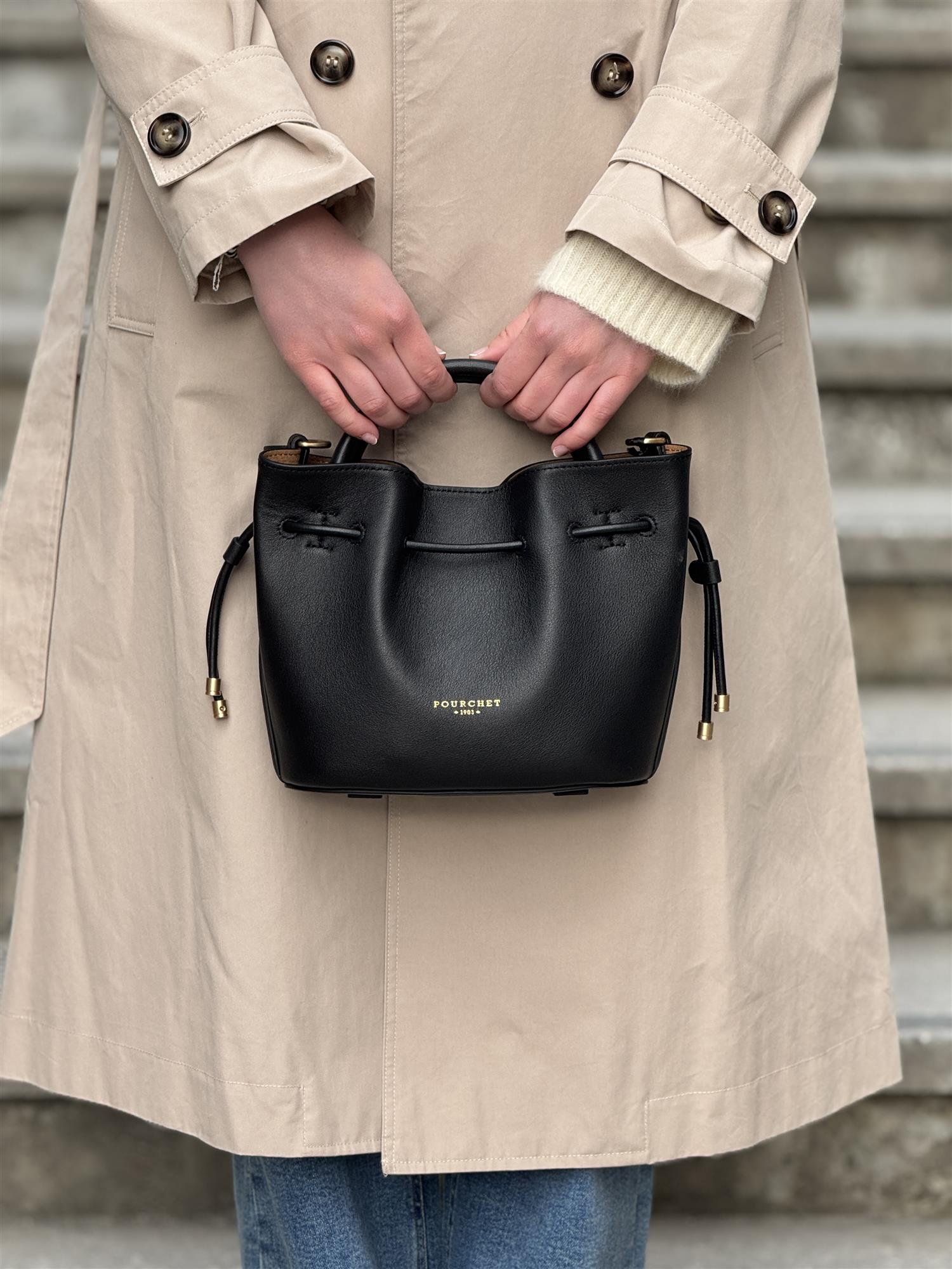Florin Small, Black