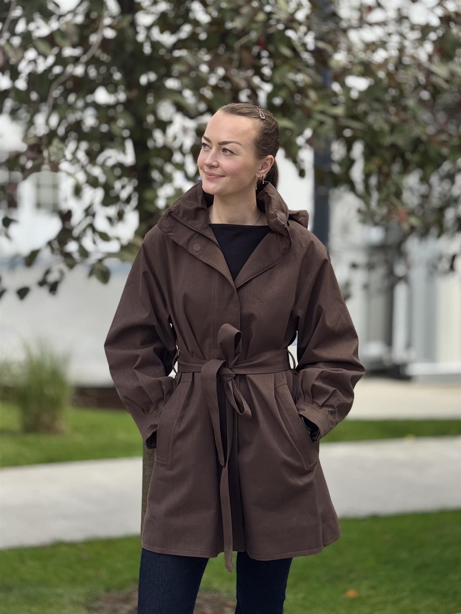 Rossby Coat, Brown