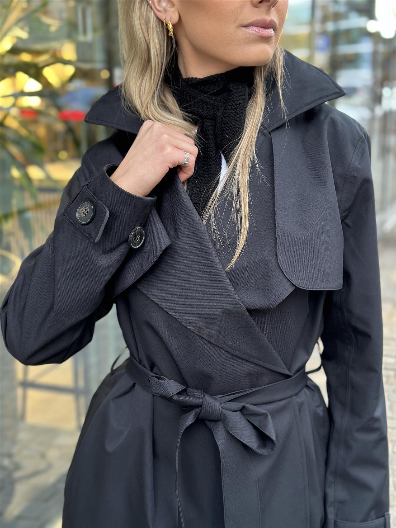 Yr'en Coat, Black