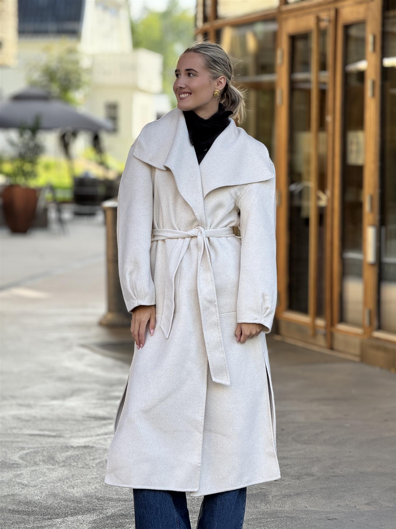 Barbro Coat, White
