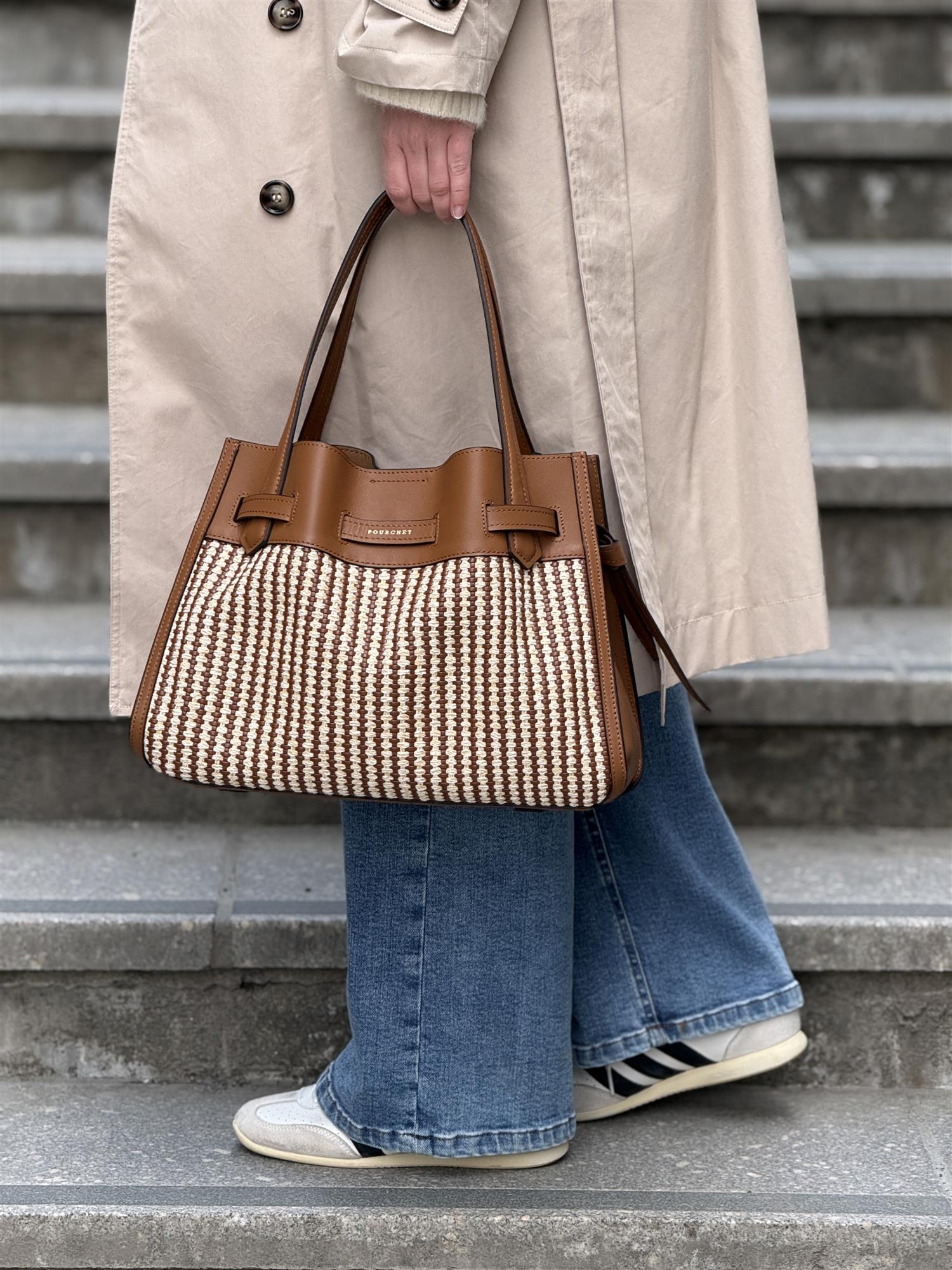 Blossom Large, Camel/ White