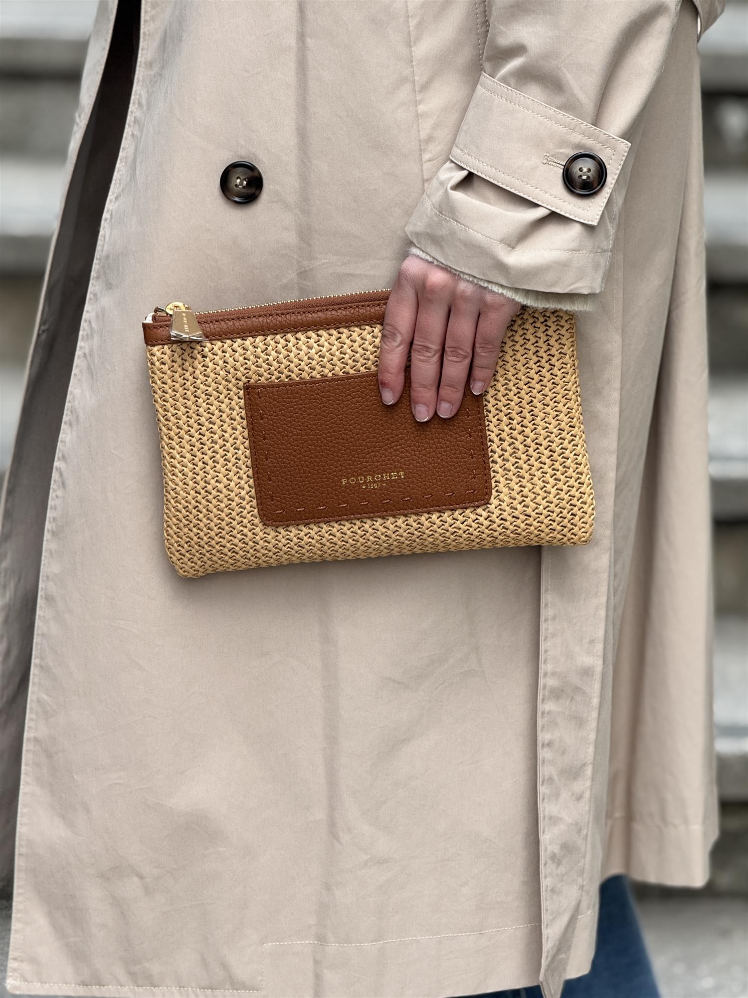 Cassis Straw Clutch