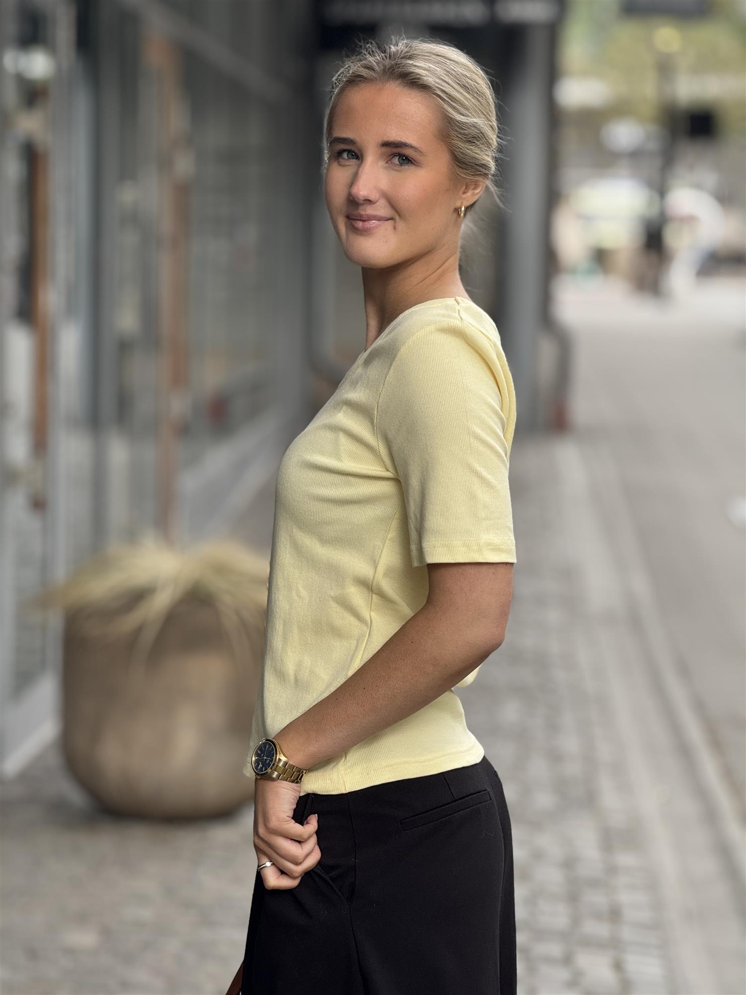 CW Astrid T-Shirt, Yellow