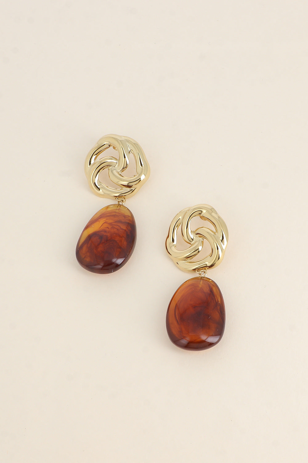 Earrings, Dangeling resin