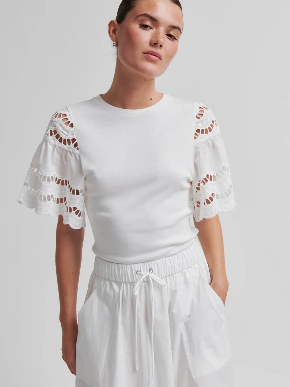 Lawra Tee
