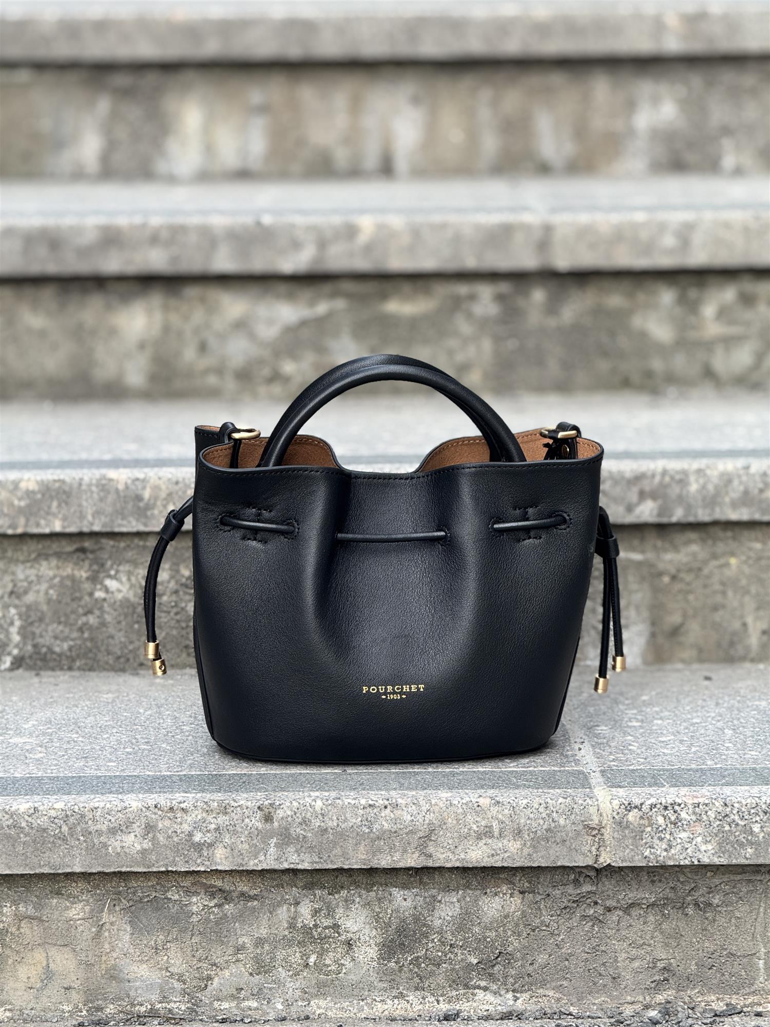 Florin Small, Black
