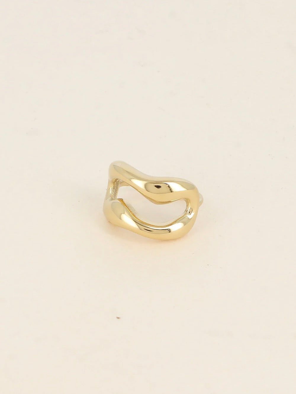 Ring, Wavy oval