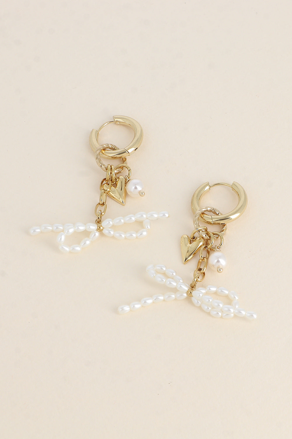 Hoops, Beads bow tie