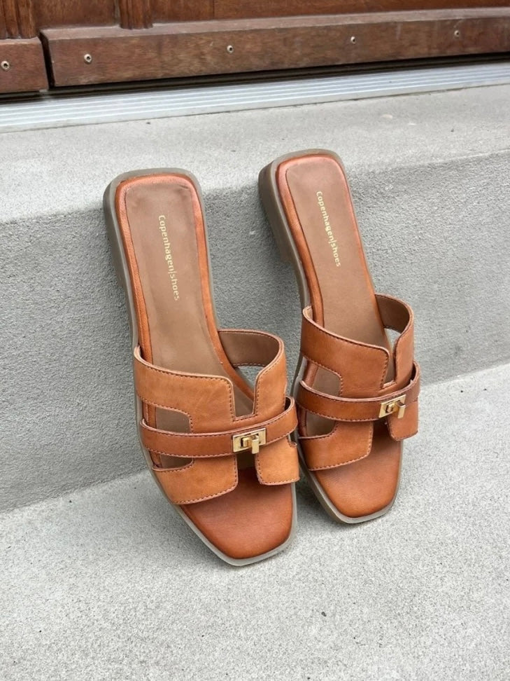 WOMEN'S WORLD, Cognac