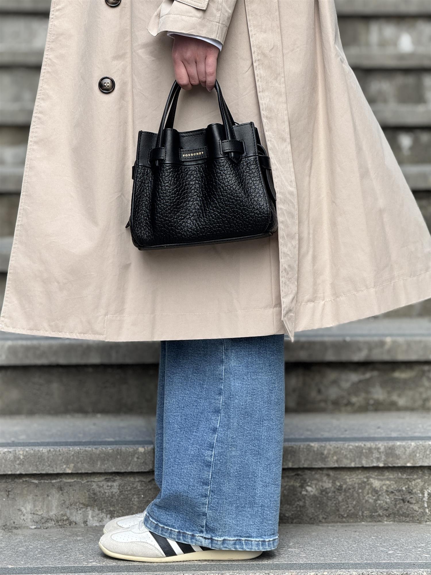 Blossom Small, Black