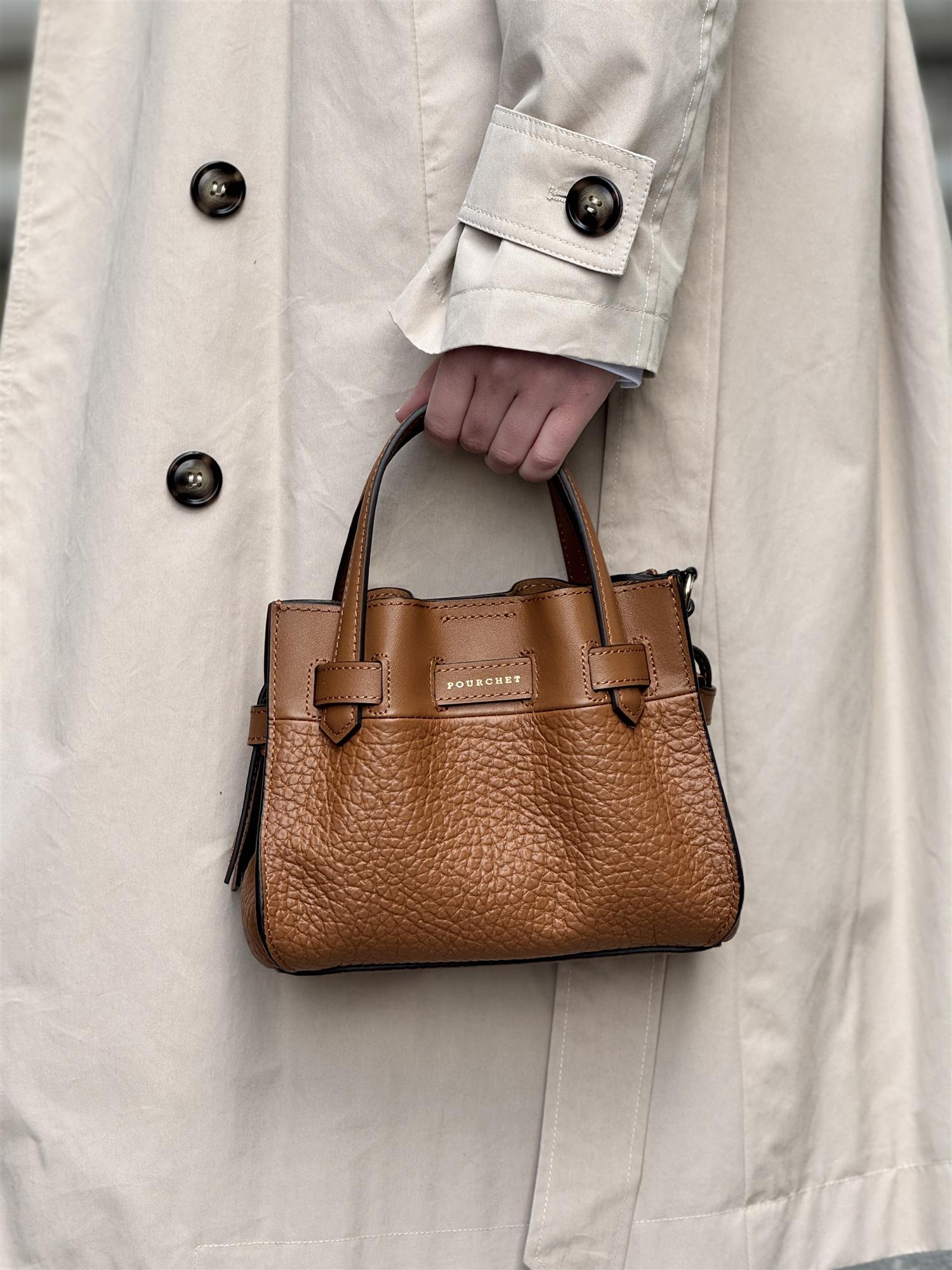 Blossom Small, Camel