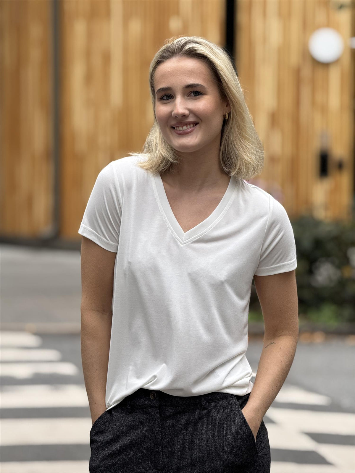Ada t-shirt v-neck, White