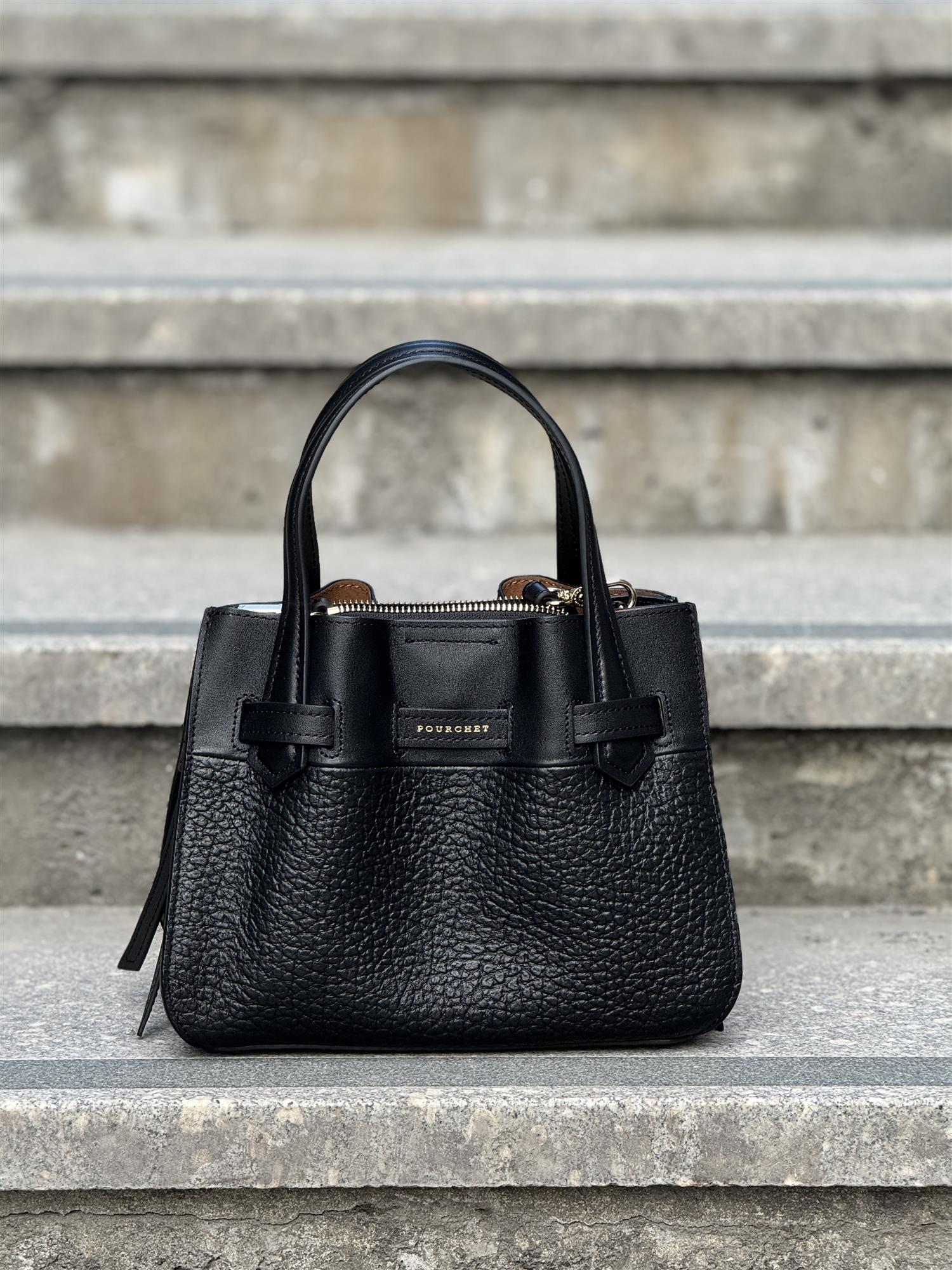 Blossom Medium, Black