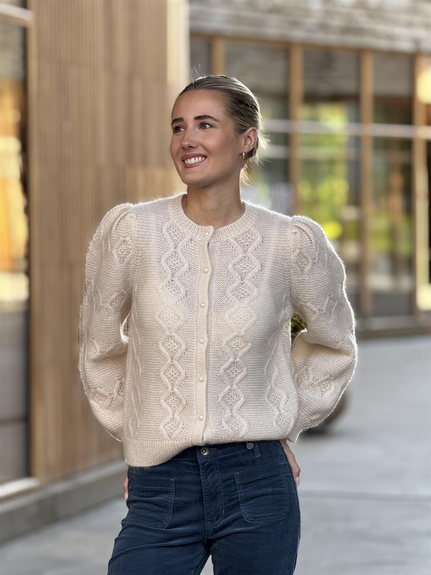 Emmy Cardigan, Winter White
