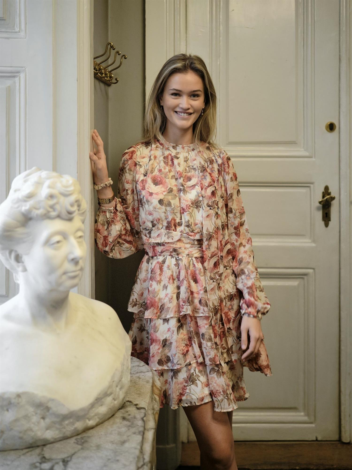 Mio Vintage Flower Dress