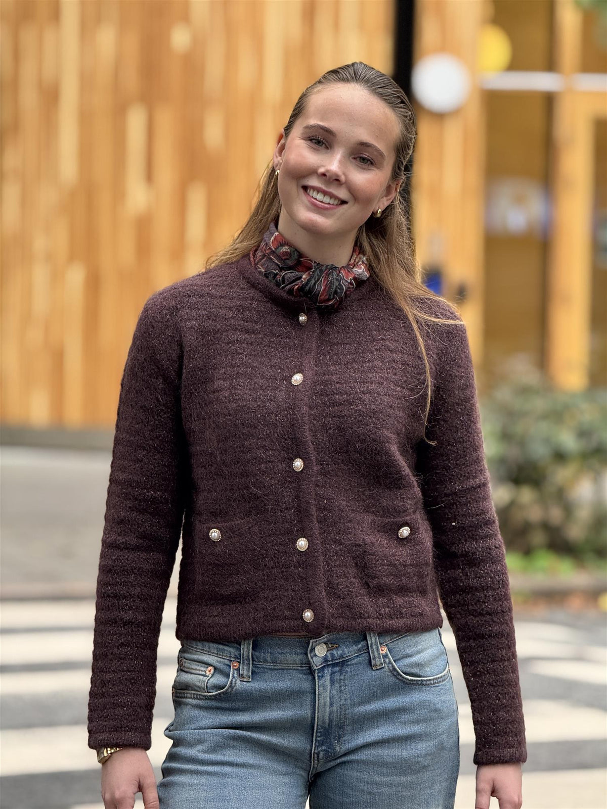 Casilda Cardigan, Chocolate