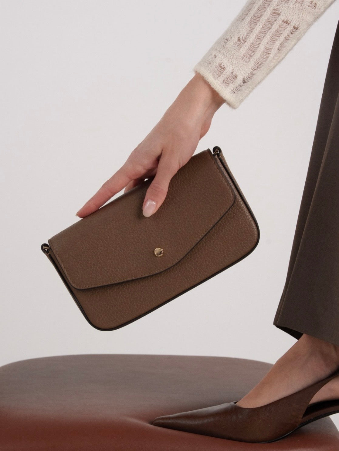 Club Clutch, Camel