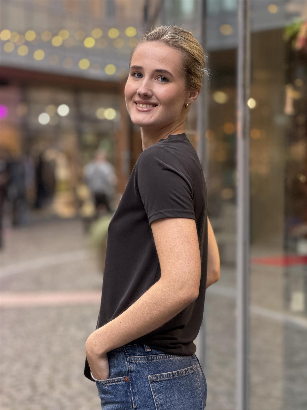Adele t-shirt round neck, Black