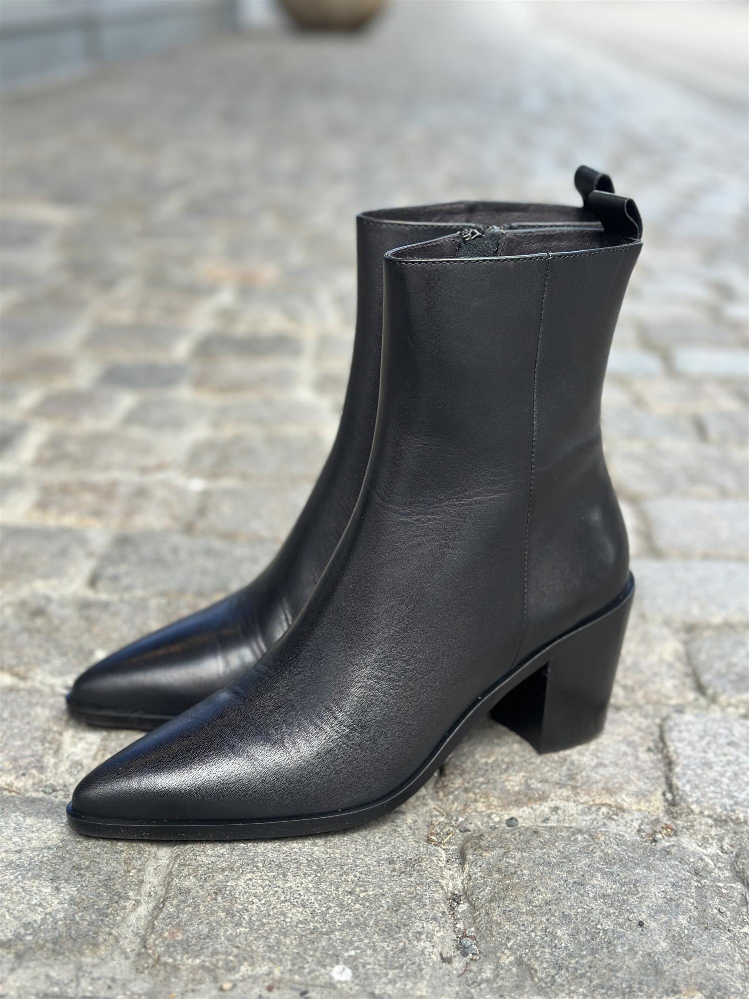 Black calf 80