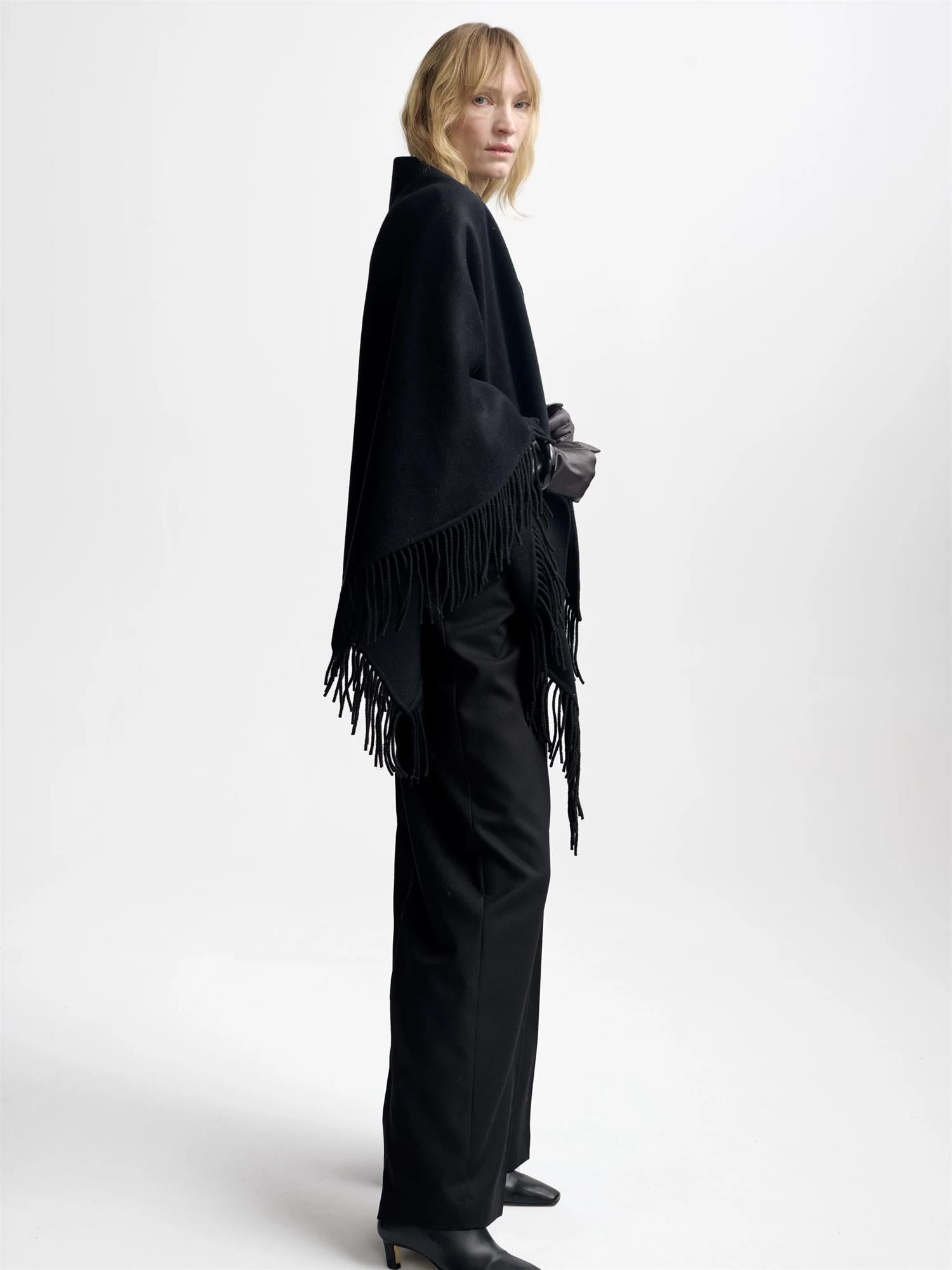 Alba Wool Scarf, Black