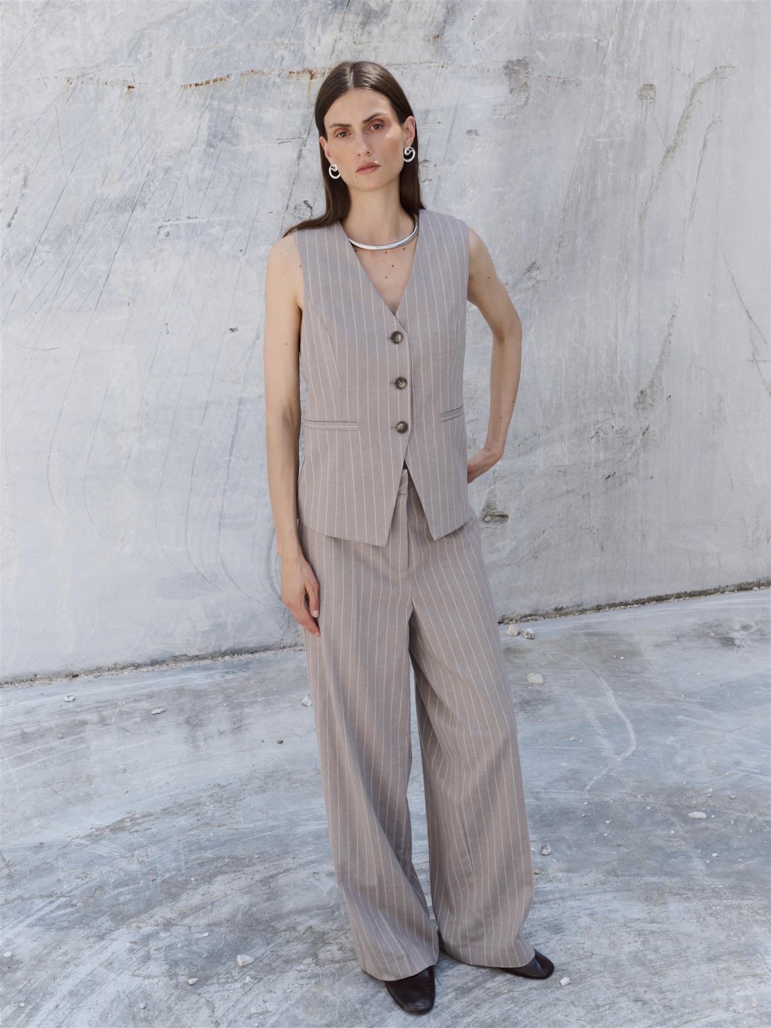 LR-PAMMY 1, Pants