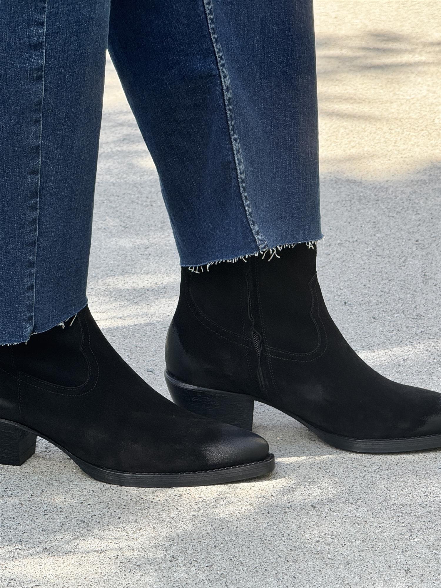 Black babysilk suede 500, Black