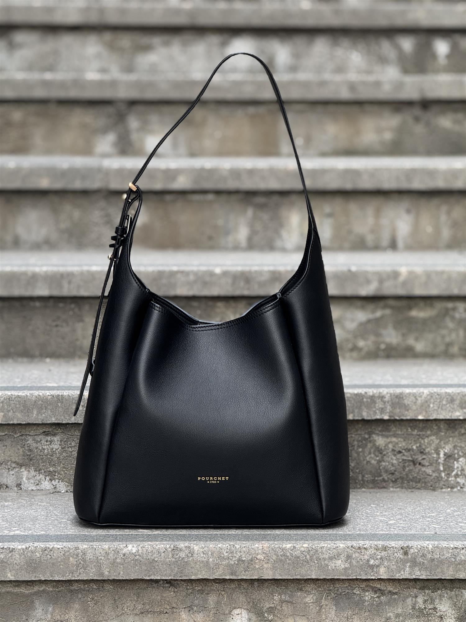 Lesevigne Shoulderbag, Black