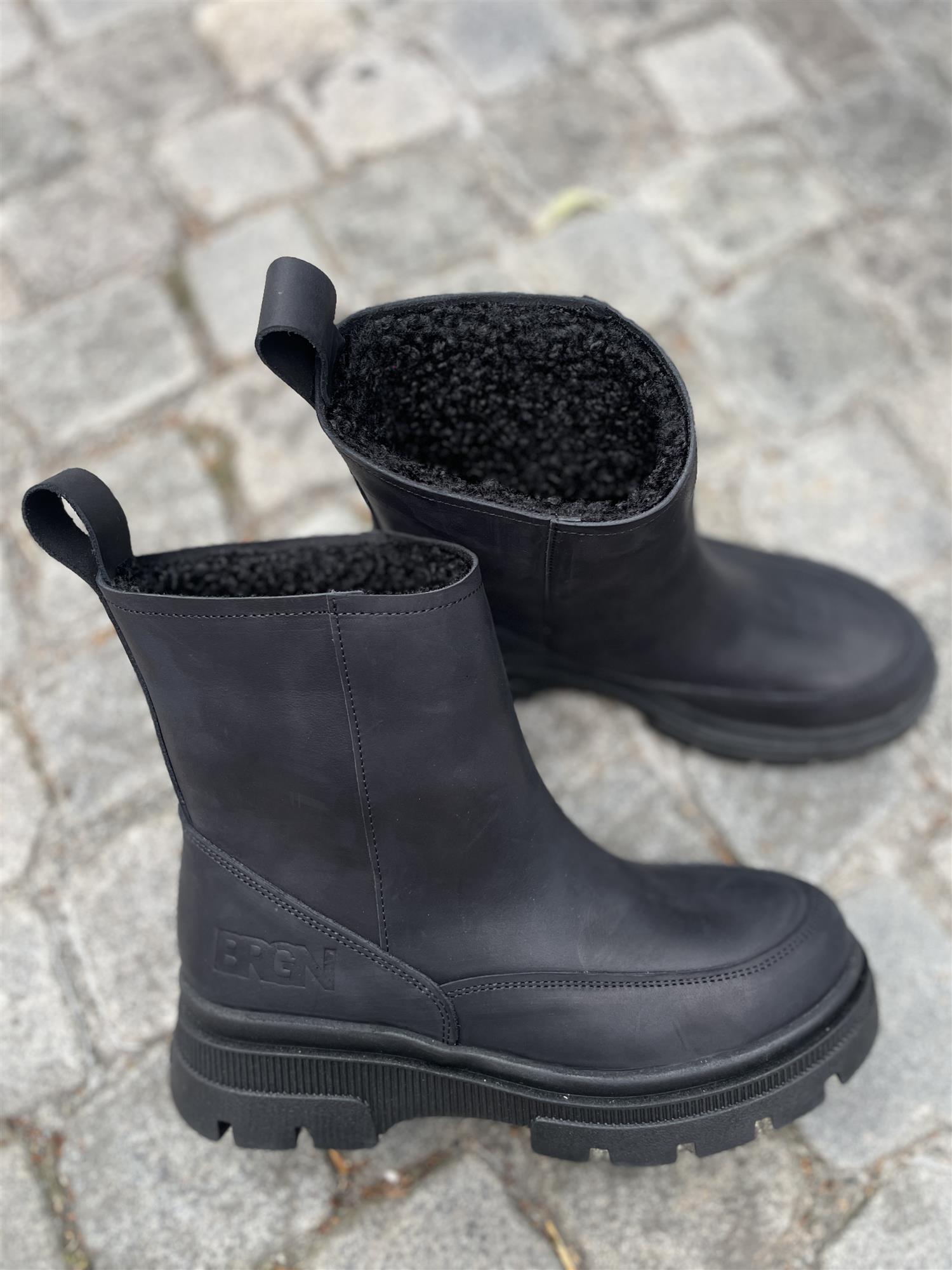 Pile Slip-in Boots