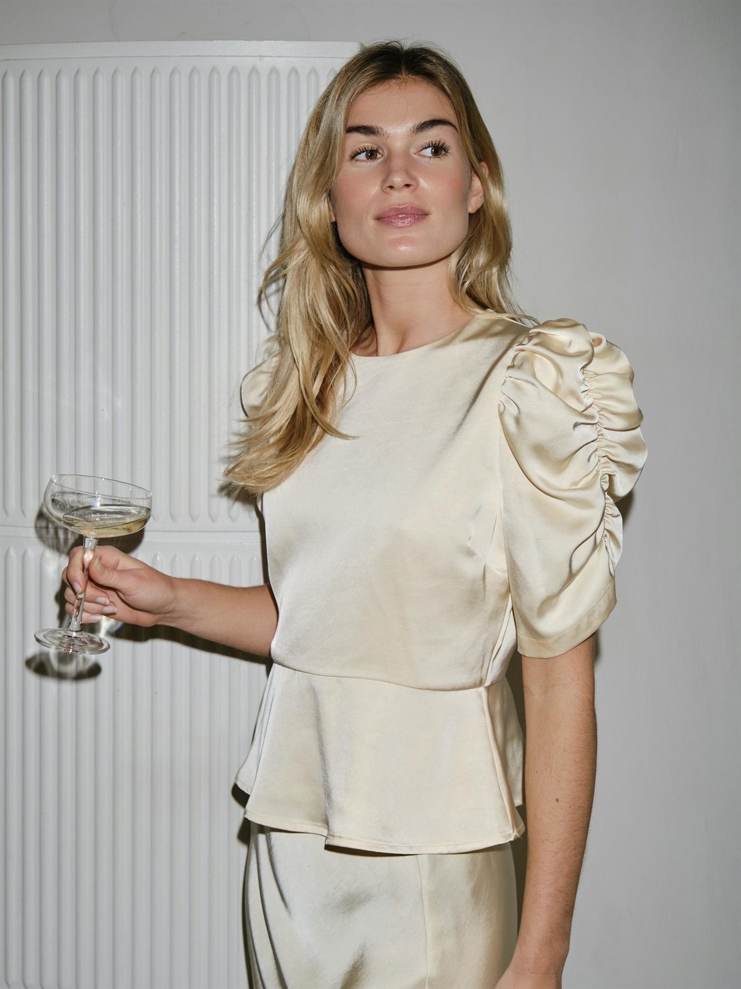 Benua Heavy Sateen Blouse