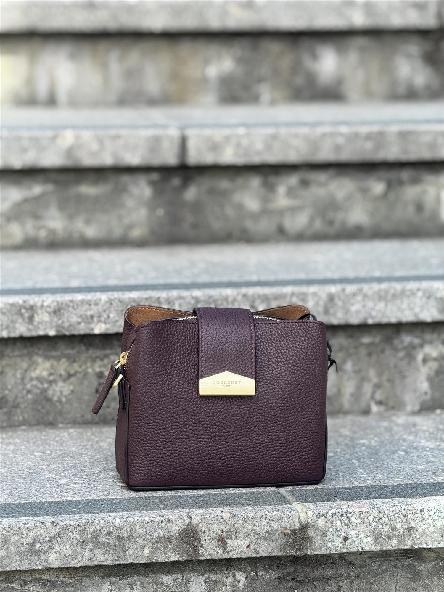 Cavalcade small, Brown