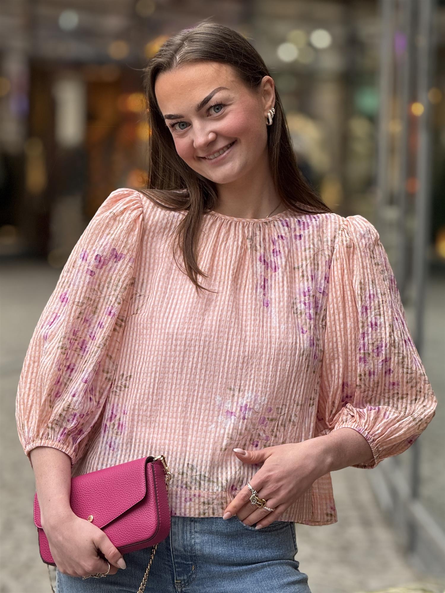 Checks Top, Flourish