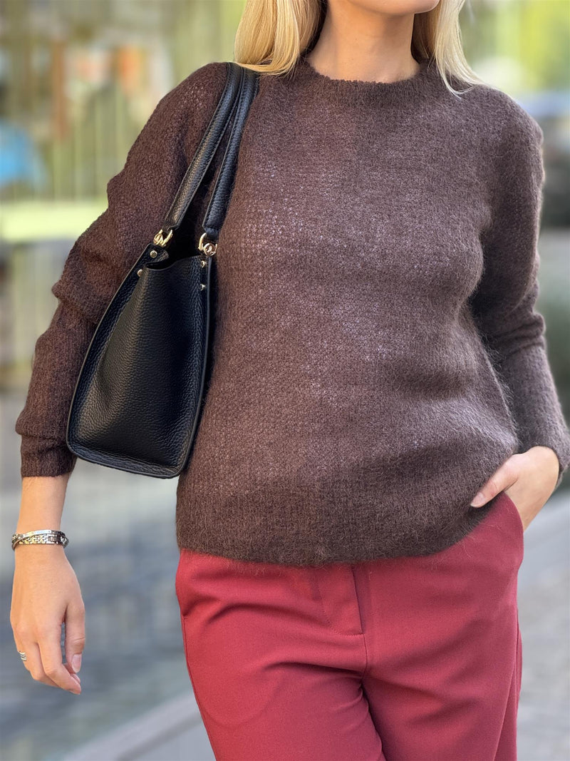 New Maddy, Dark Brown