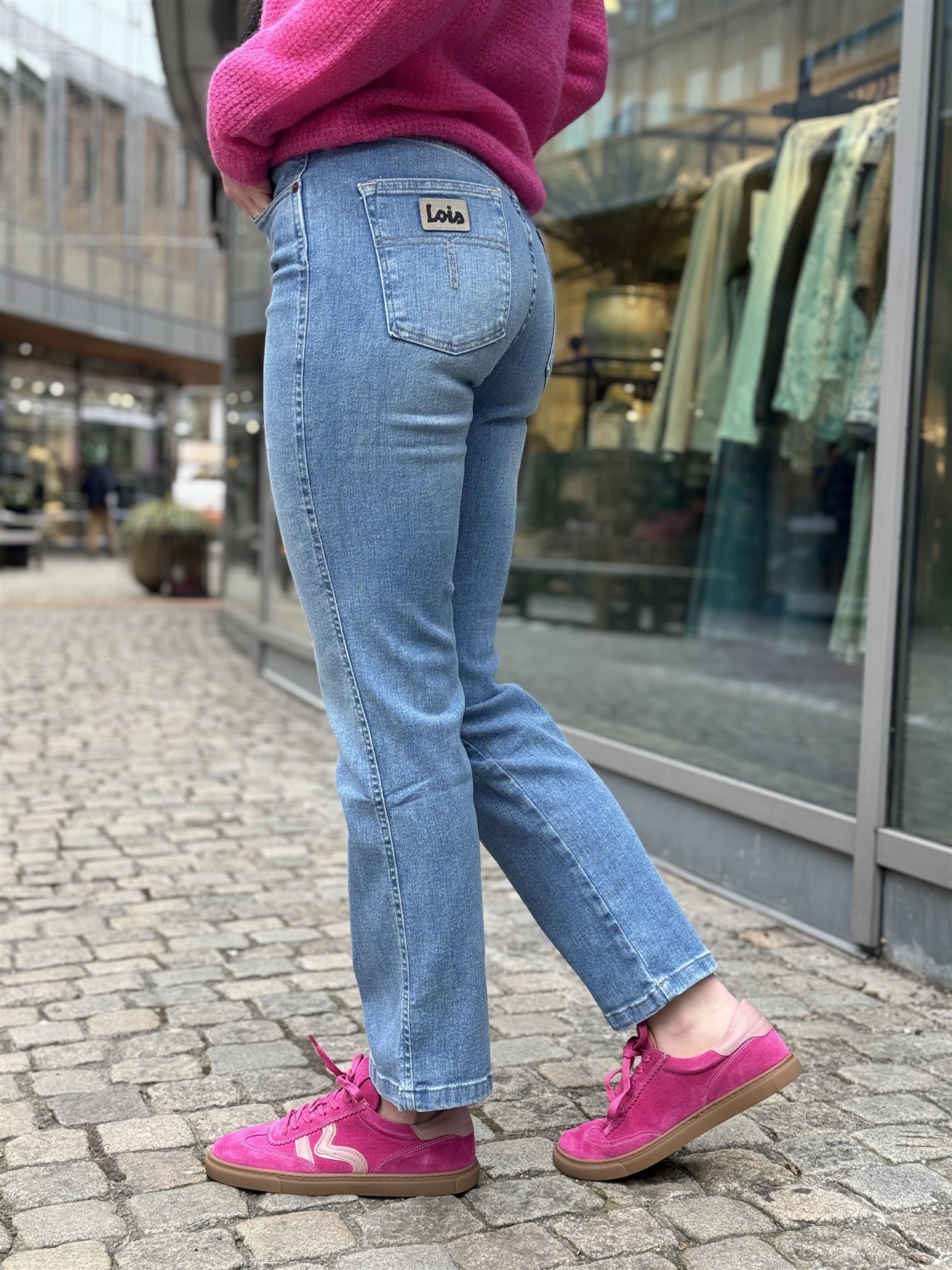 Malena F, L32, Stone Summer