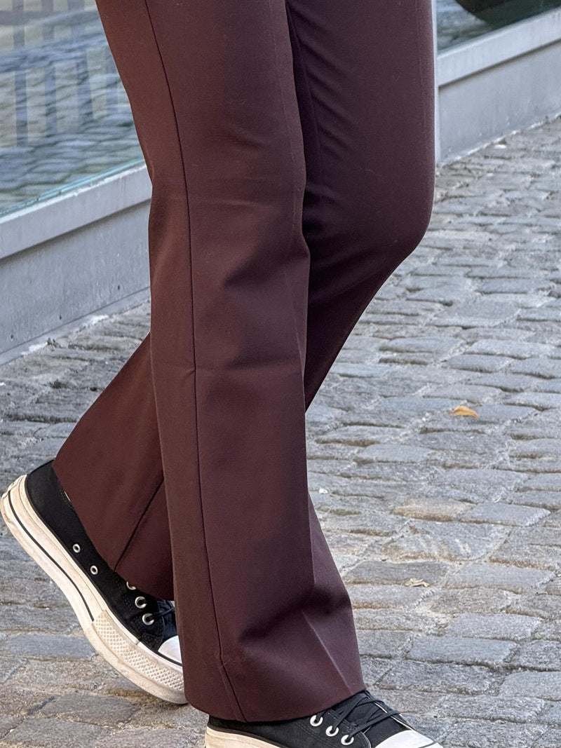 Clara FV 053, Burgunder