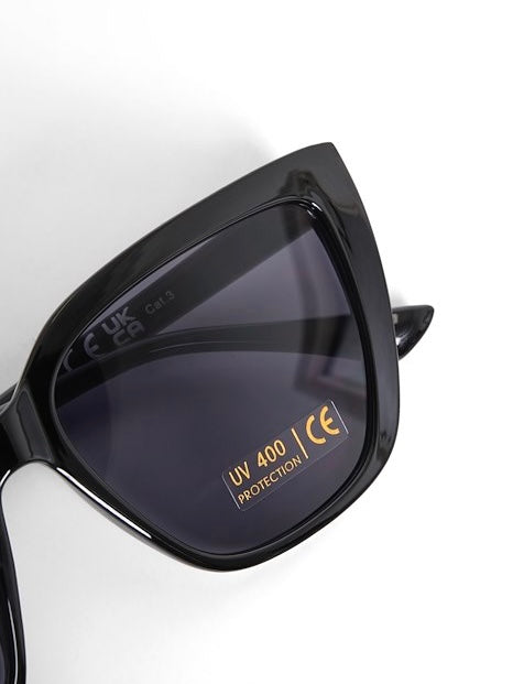 Eman PW Sunglasses, Black