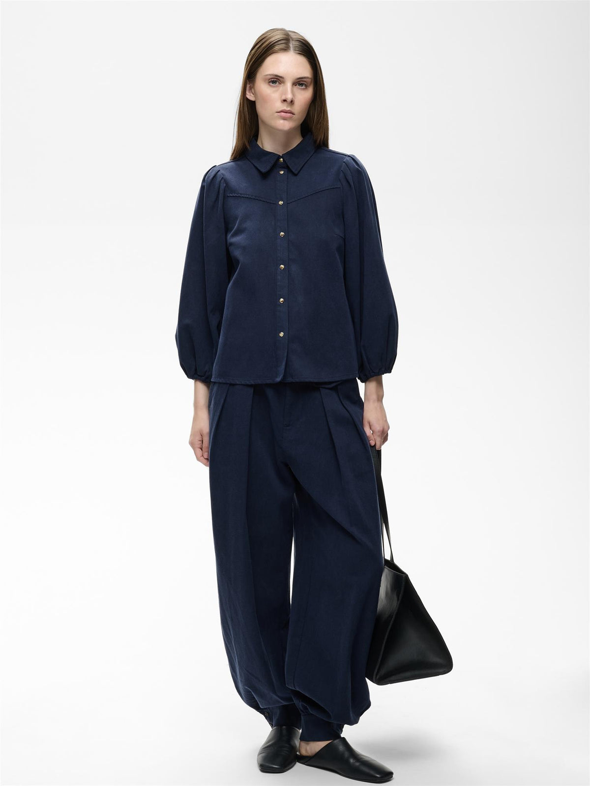 HESS IW BALLARI SHIRT