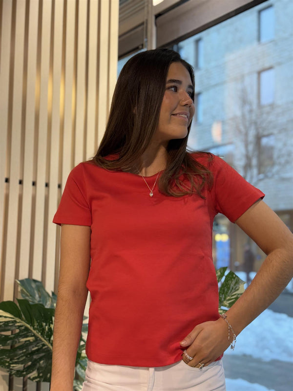 Lenya PW TS, Red