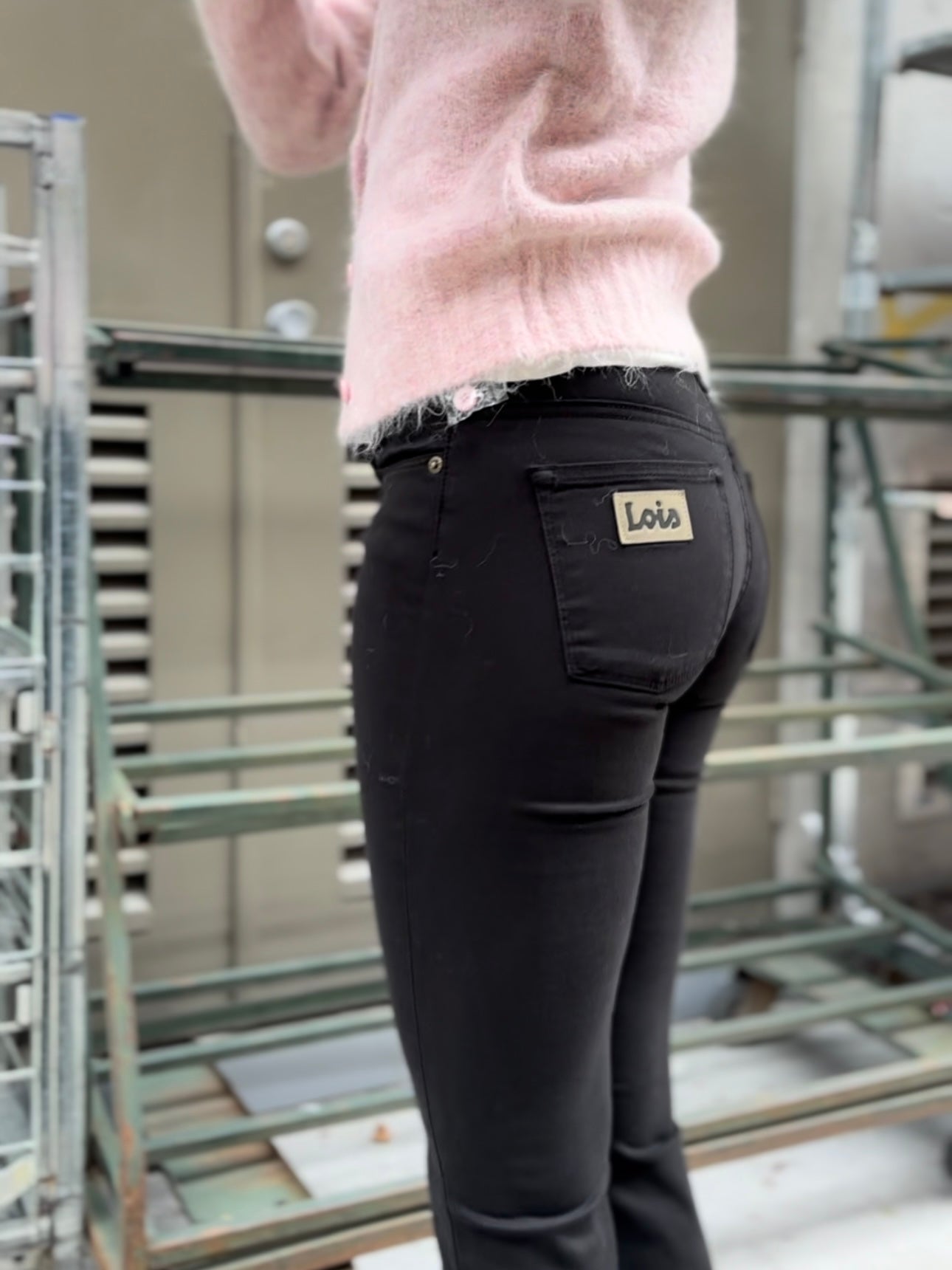 Raval-16, Lea Soft Colour, Black