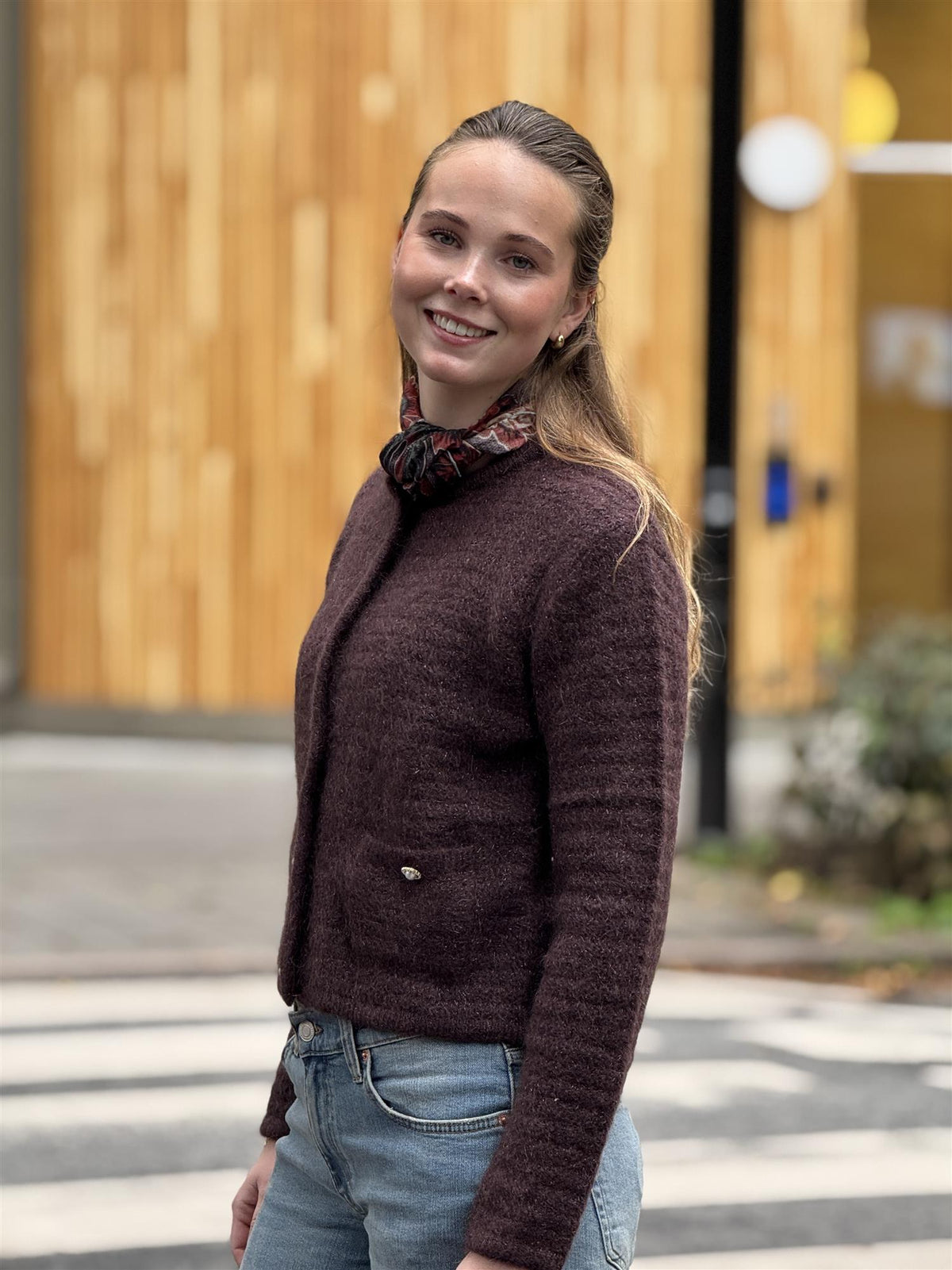 Casilda Cardigan, Chocolate